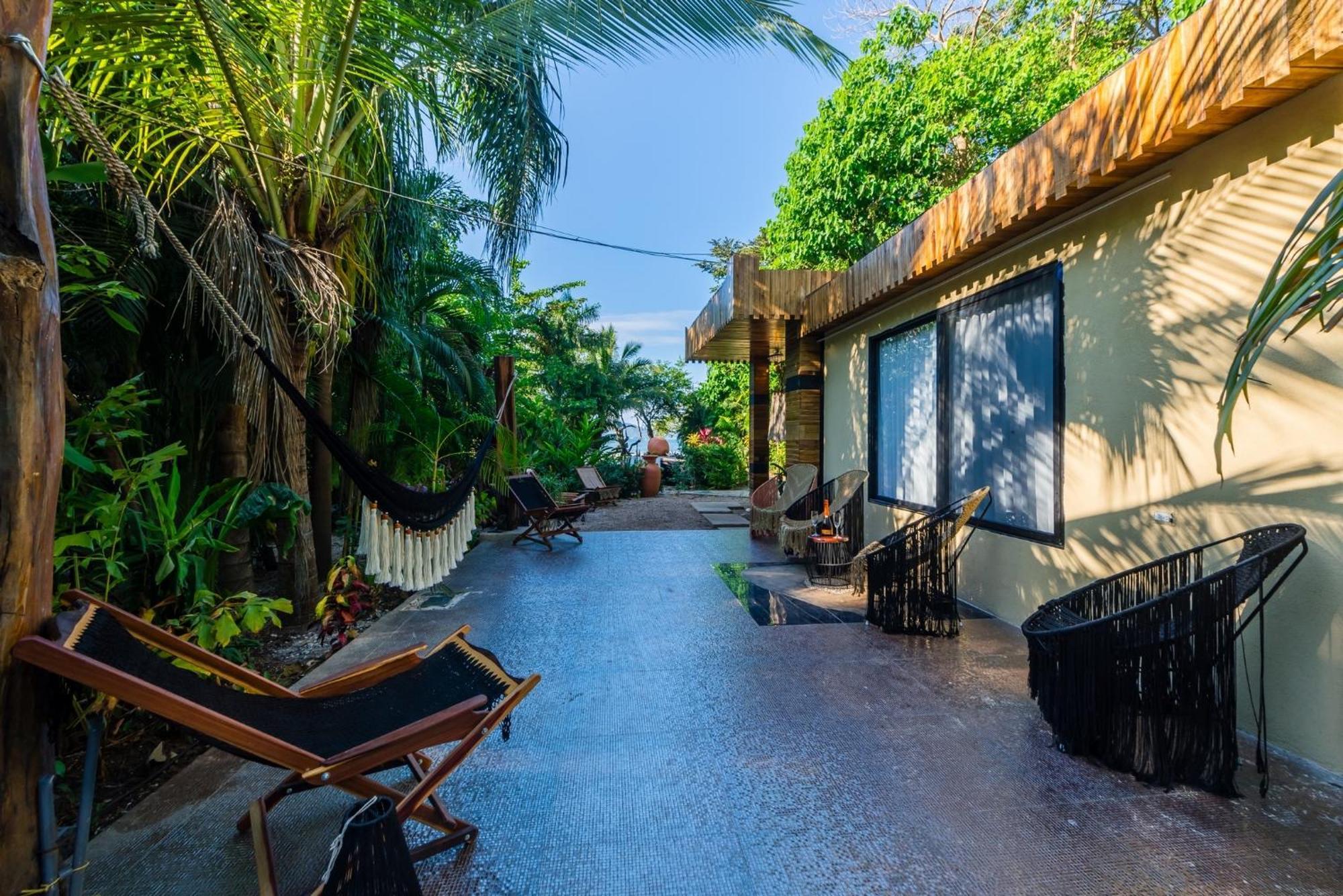 Ocho Artisan Bungalows (Adults Only) Тамариндо Екстериор снимка