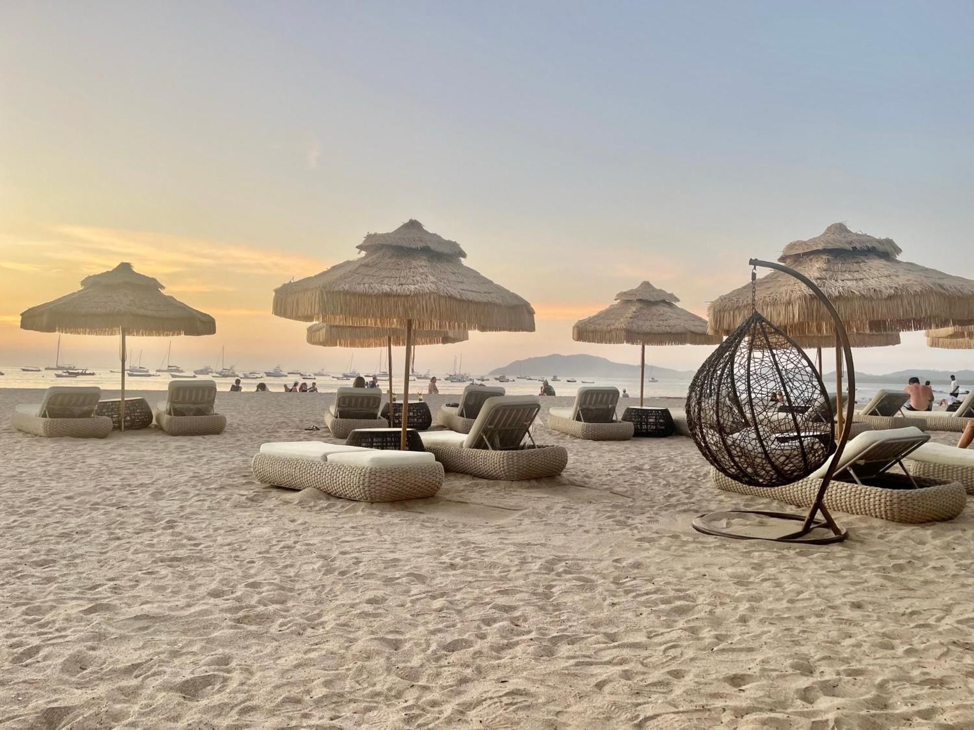 Ocho Artisan Bungalows (Adults Only) Тамариндо Екстериор снимка