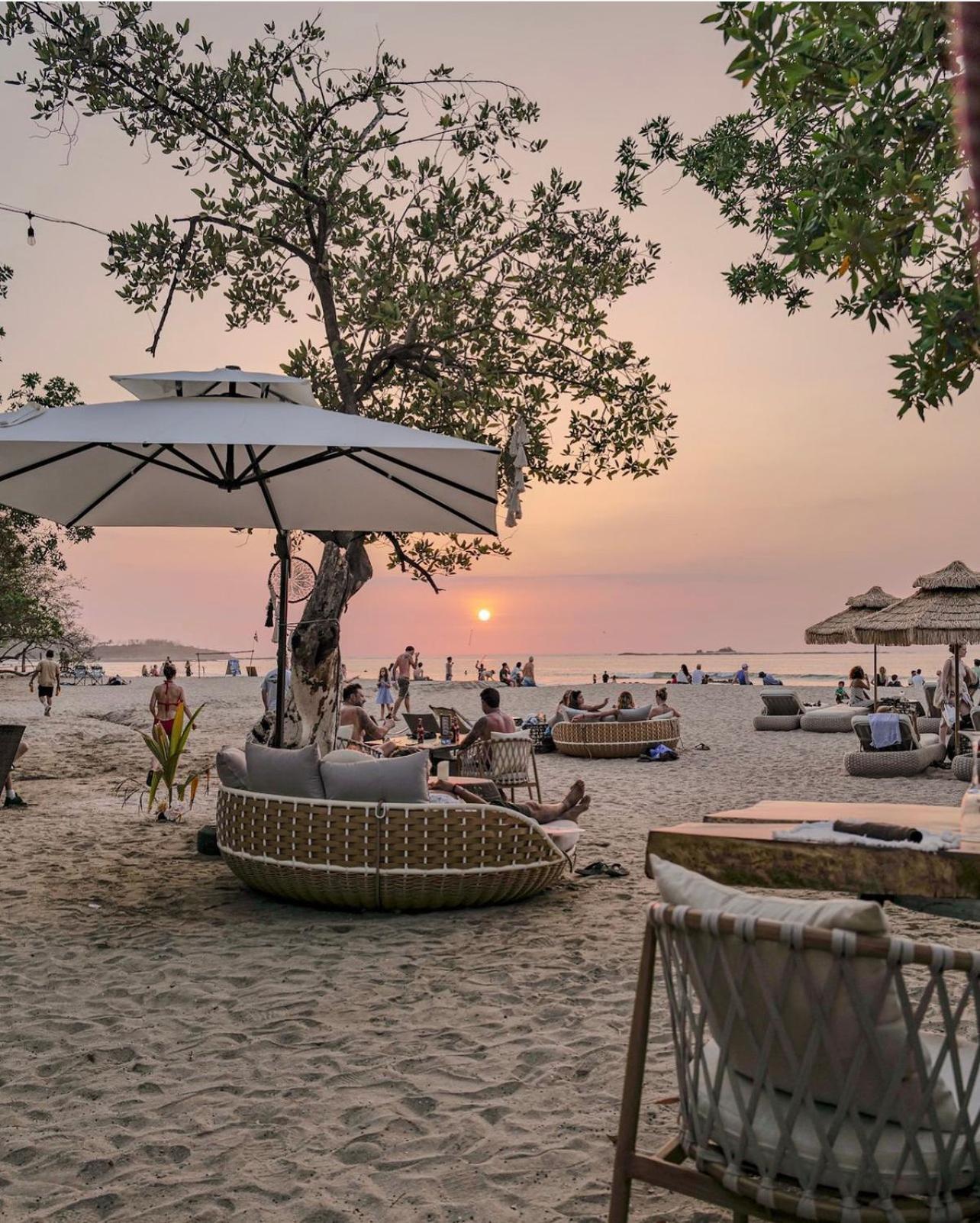 Ocho Artisan Bungalows (Adults Only) Тамариндо Екстериор снимка