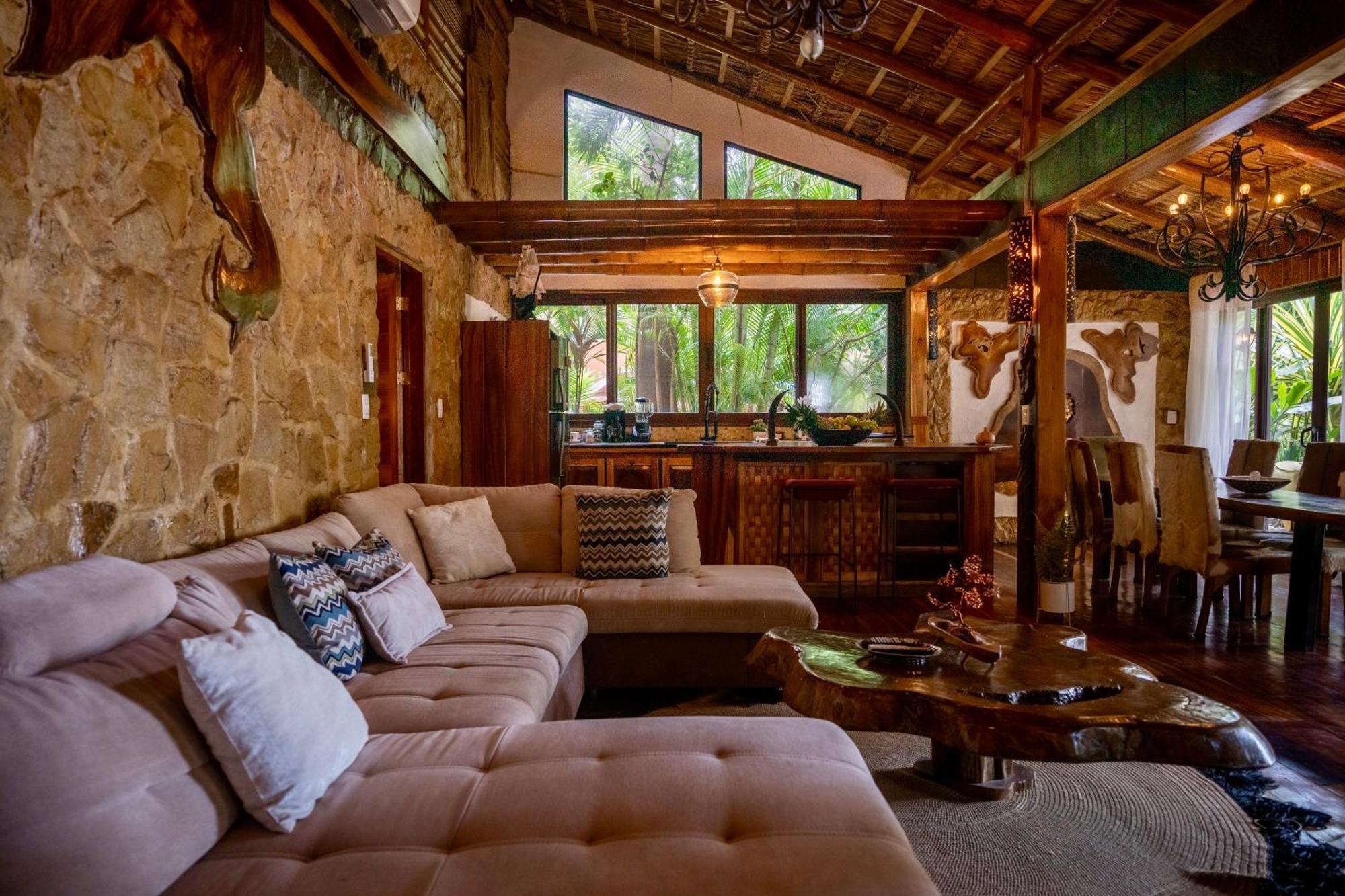 Ocho Artisan Bungalows (Adults Only) Тамариндо Екстериор снимка
