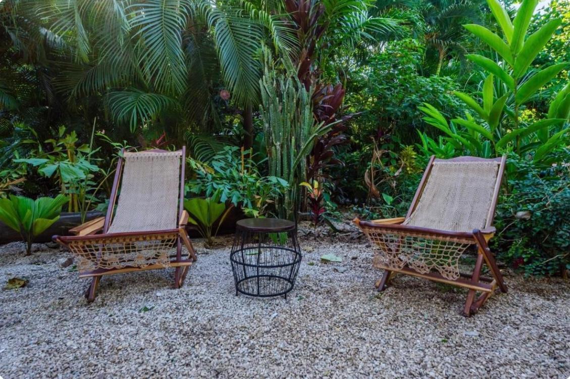 Ocho Artisan Bungalows (Adults Only) Тамариндо Екстериор снимка