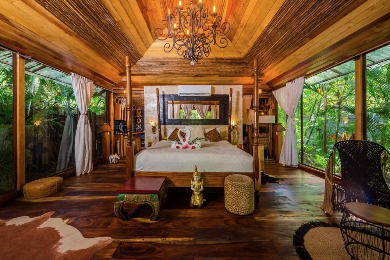 Ocho Artisan Bungalows (Adults Only) Тамариндо Екстериор снимка