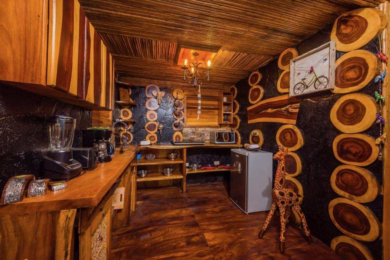 Ocho Artisan Bungalows (Adults Only) Тамариндо Екстериор снимка