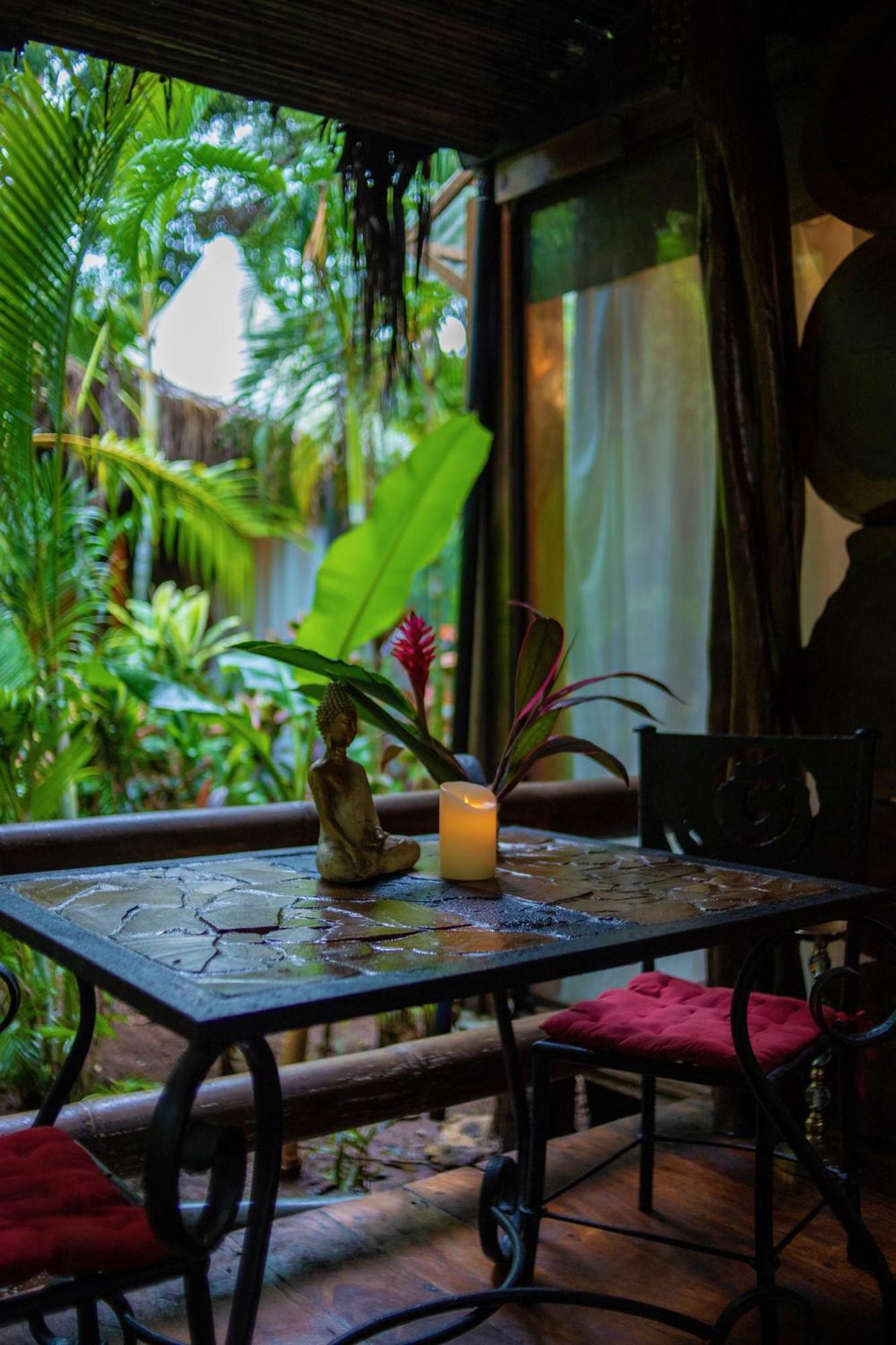 Ocho Artisan Bungalows (Adults Only) Тамариндо Екстериор снимка